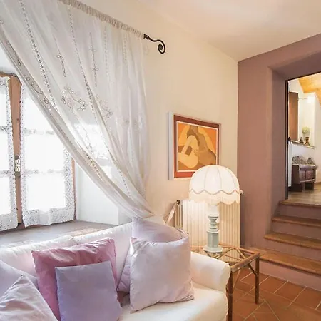 San Salvatore Sleeps 4 With Pool Massino Visconti