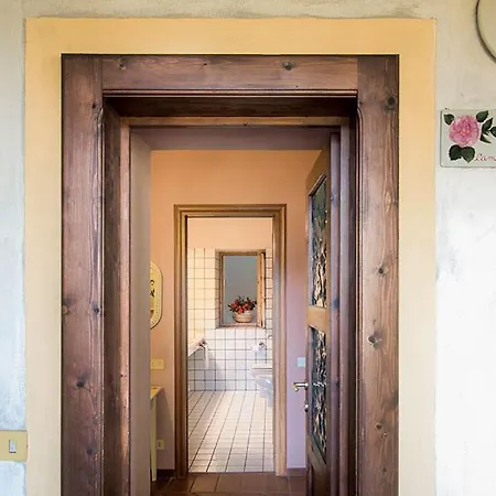 Appartamento San Salvatore Sleeps 4 With Pool *