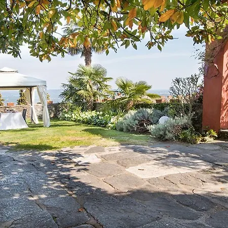 Appartamento San Salvatore Sleeps 4 With Pool